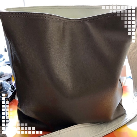 Marc Jacobs 100% Leather Shopper/CrossBody in EUC-PRICE 🏷️ CHG - Picture 2 of 3